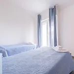 Alba's *